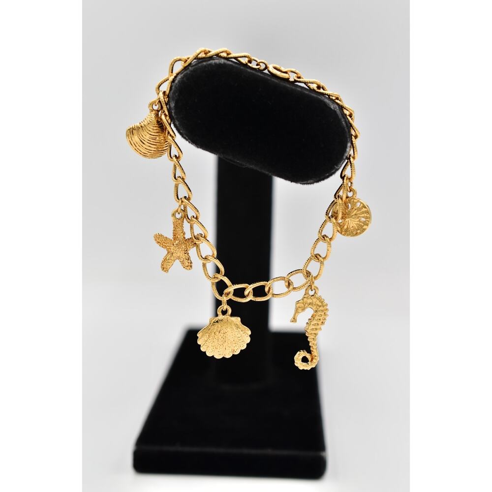 Vintage Gold Tone Nautical Charm Bracelet Seahorse Shell Starfish 8” 1980s BinBR